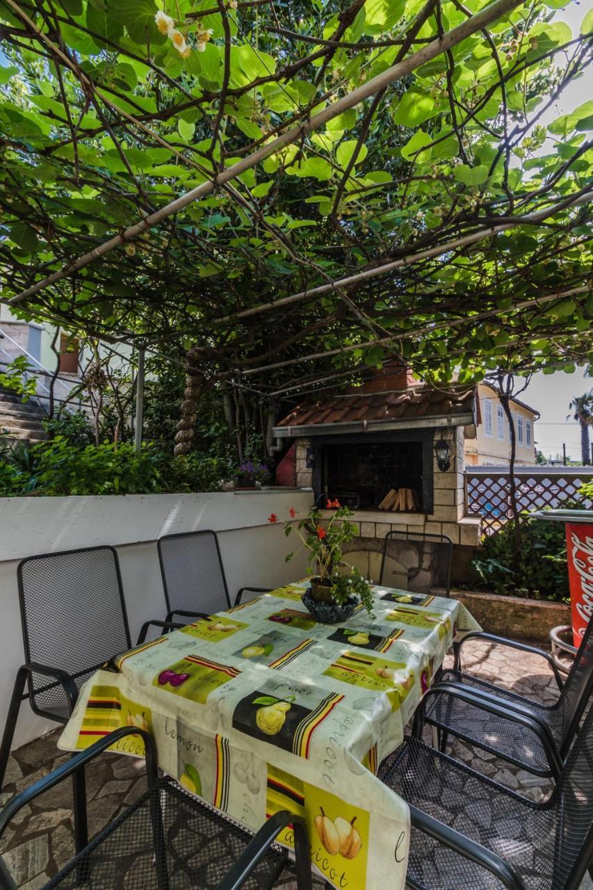 Loredana Apartments Цриквеница Экстерьер фото